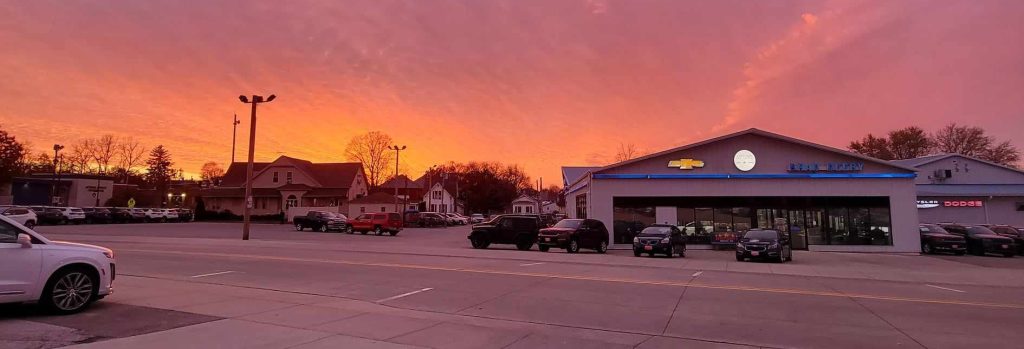 Brad Deery Motors exterior photo at sunset