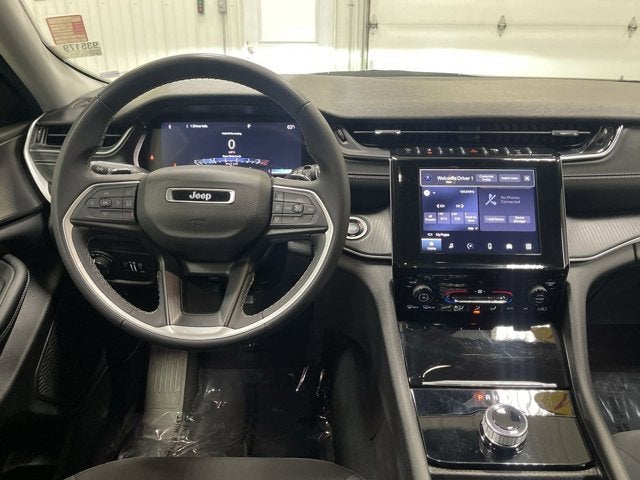 2024 Jeep Grand Cherokee Laredo