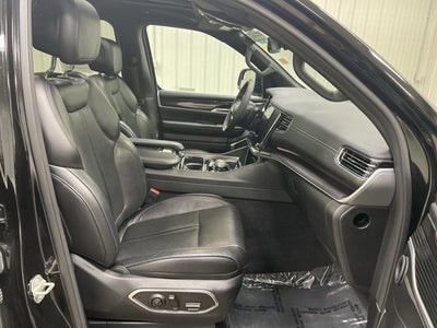 2023 Jeep Wagoneer L Base