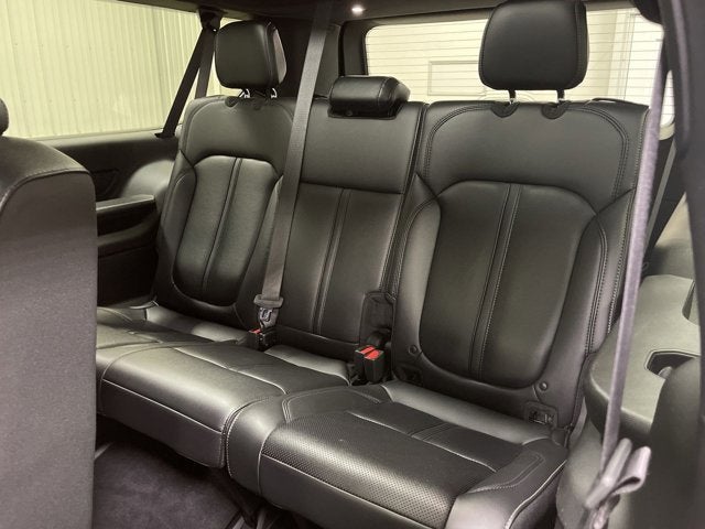 2023 Jeep Wagoneer L Base