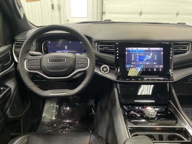 2023 Jeep Wagoneer L Base