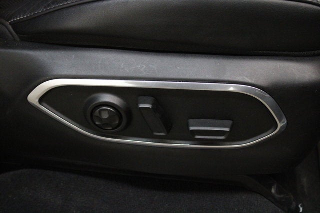 2023 Jeep Wagoneer L Base