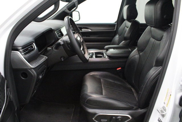 2023 Jeep Wagoneer L Base