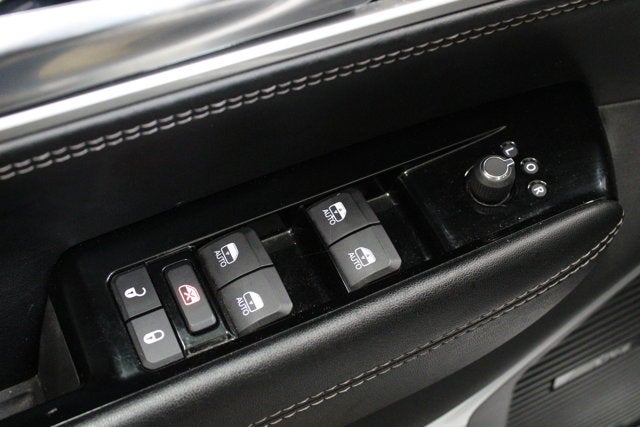 2023 Jeep Wagoneer L Base