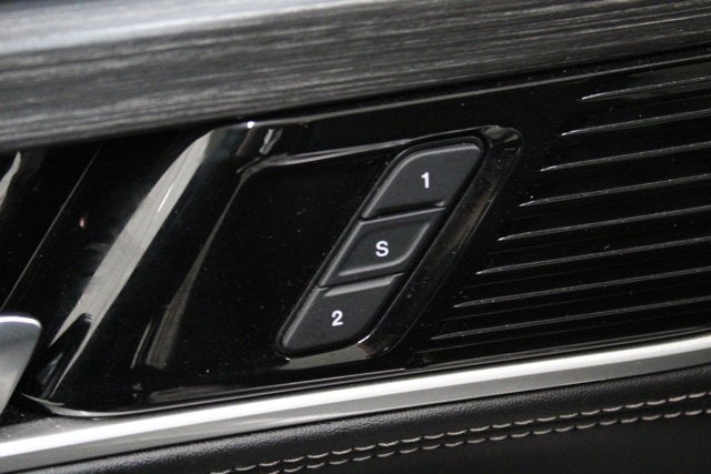 2023 Jeep Wagoneer L Base