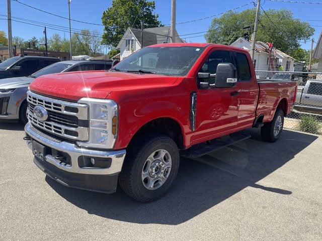 2025 Ford Super Duty F-350 SRW XLT
