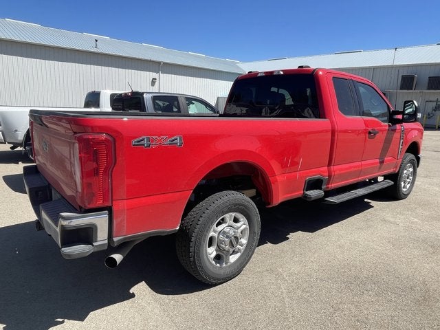 2025 Ford Super Duty F-350 SRW XLT