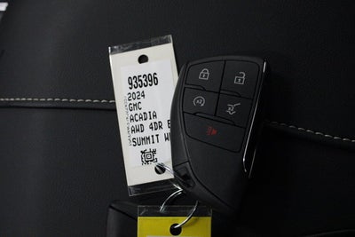 2024 GMC Acadia Elevation