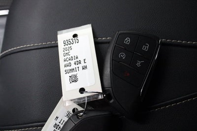 2025 GMC Acadia Elevation