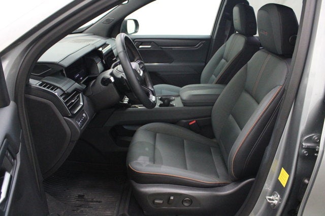 2025 GMC Acadia AT4