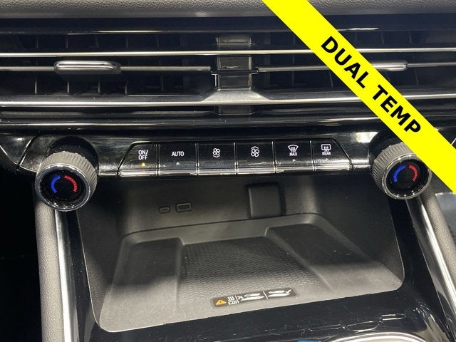 2025 Chevrolet Traverse 2LT