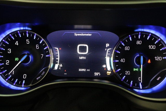 2025 Chrysler Pacifica Select