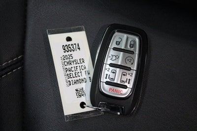 2025 Chrysler Pacifica Select
