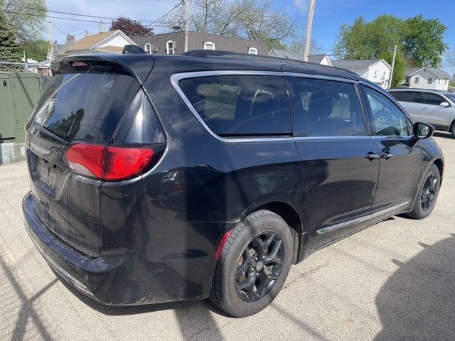 2017 Chrysler Pacifica Touring L