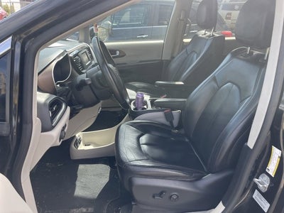 2017 Chrysler Pacifica Touring L