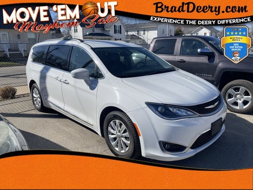 2017 Chrysler Pacifica Touring-L