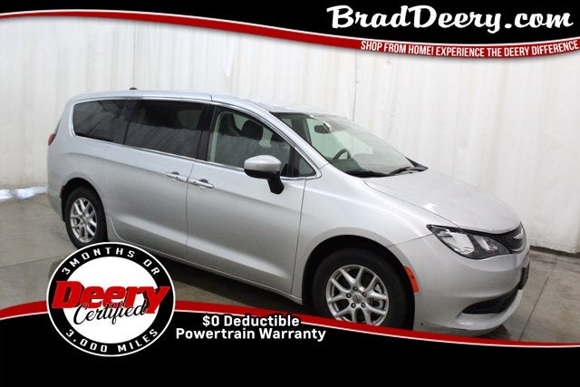 2023 Chrysler Voyager LX