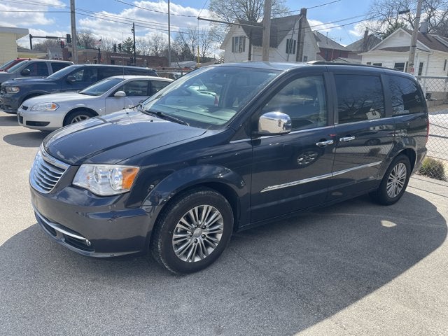 2014 Chrysler Town & Country Touring-L