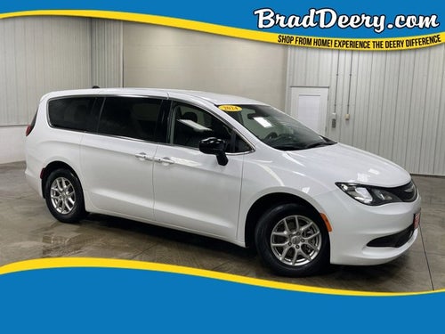 2024 Chrysler Voyager LX