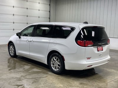 2024 Chrysler Voyager LX