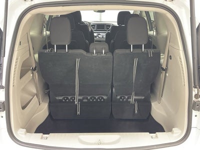 2024 Chrysler Voyager LX