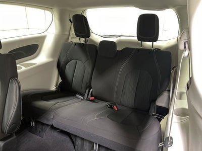 2024 Chrysler Voyager LX