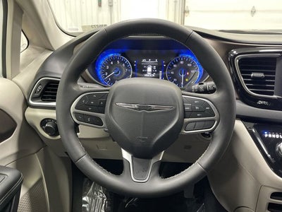 2024 Chrysler Voyager LX