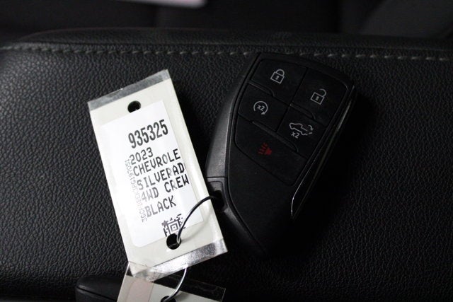 2023 Chevrolet Silverado 1500 Custom