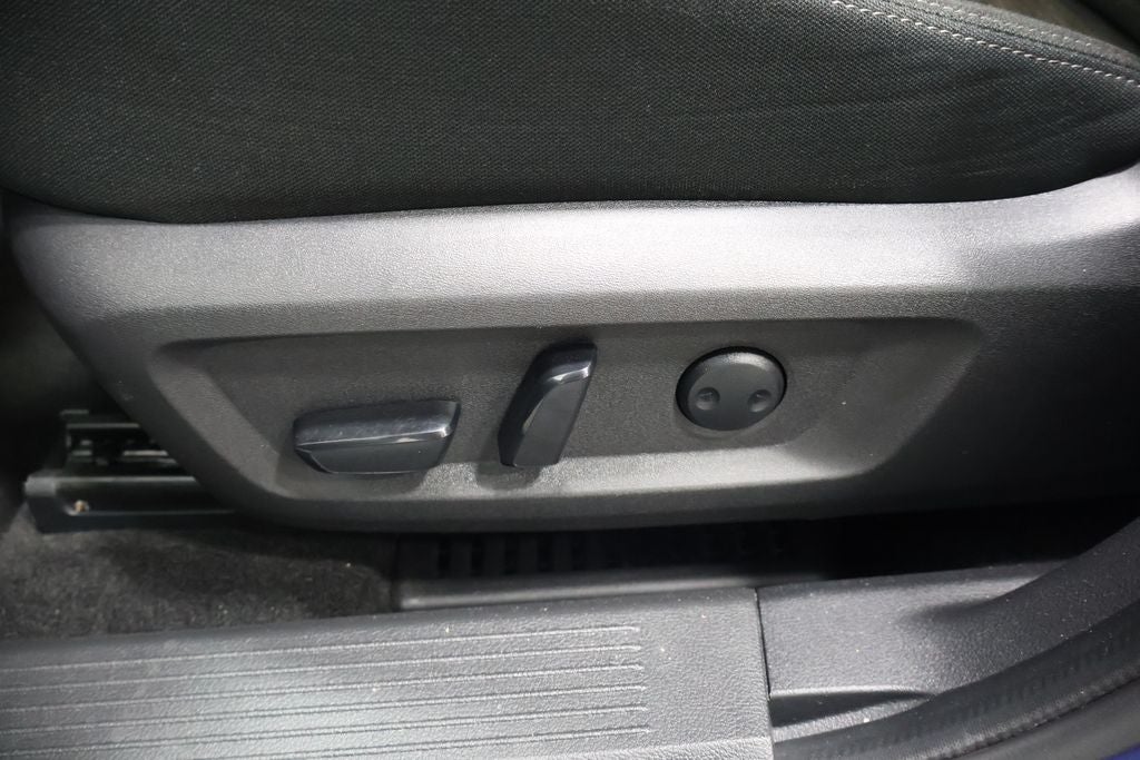 2023 Nissan Rogue SV - Photo 13