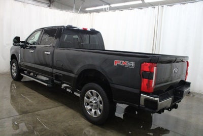 2025 Ford F-350SD Lariat