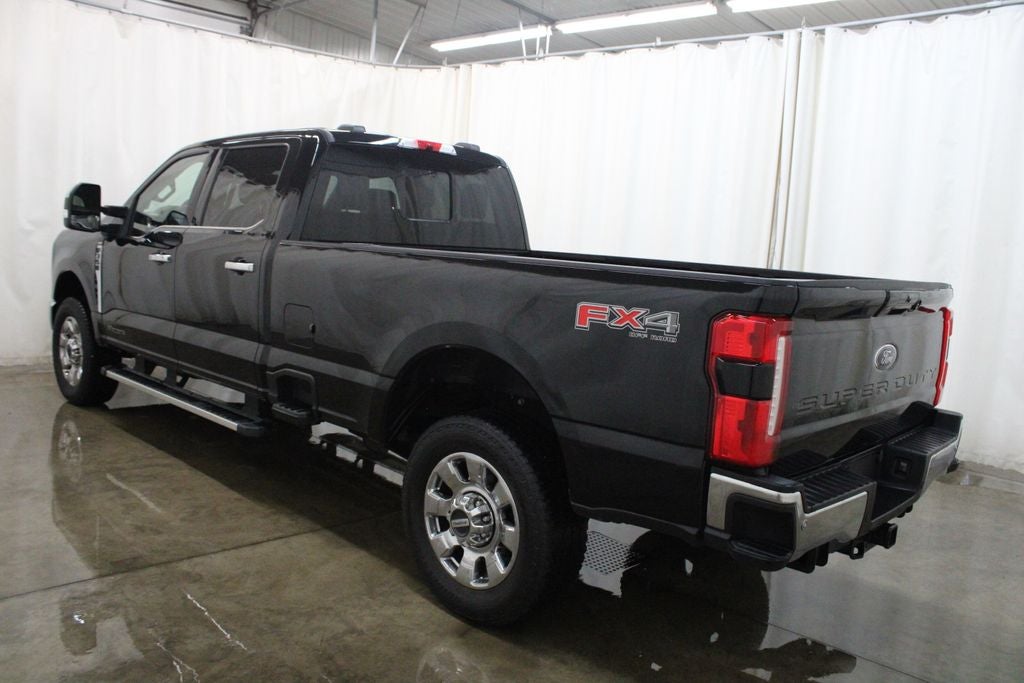 2025 Ford F-350SD Lariat