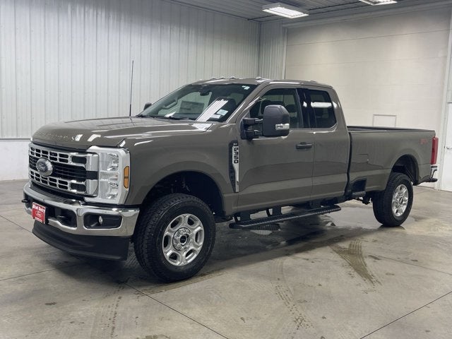 2026 Ford Super Duty F-350 SRW XLT