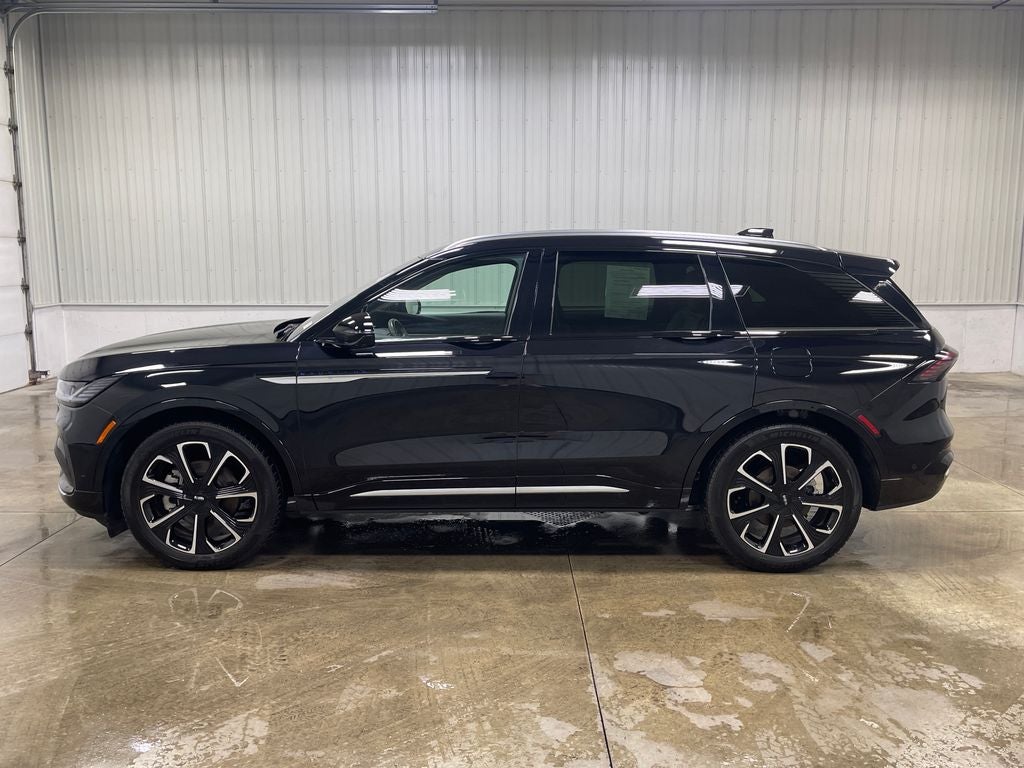 2024 Lincoln Nautilus Reserve