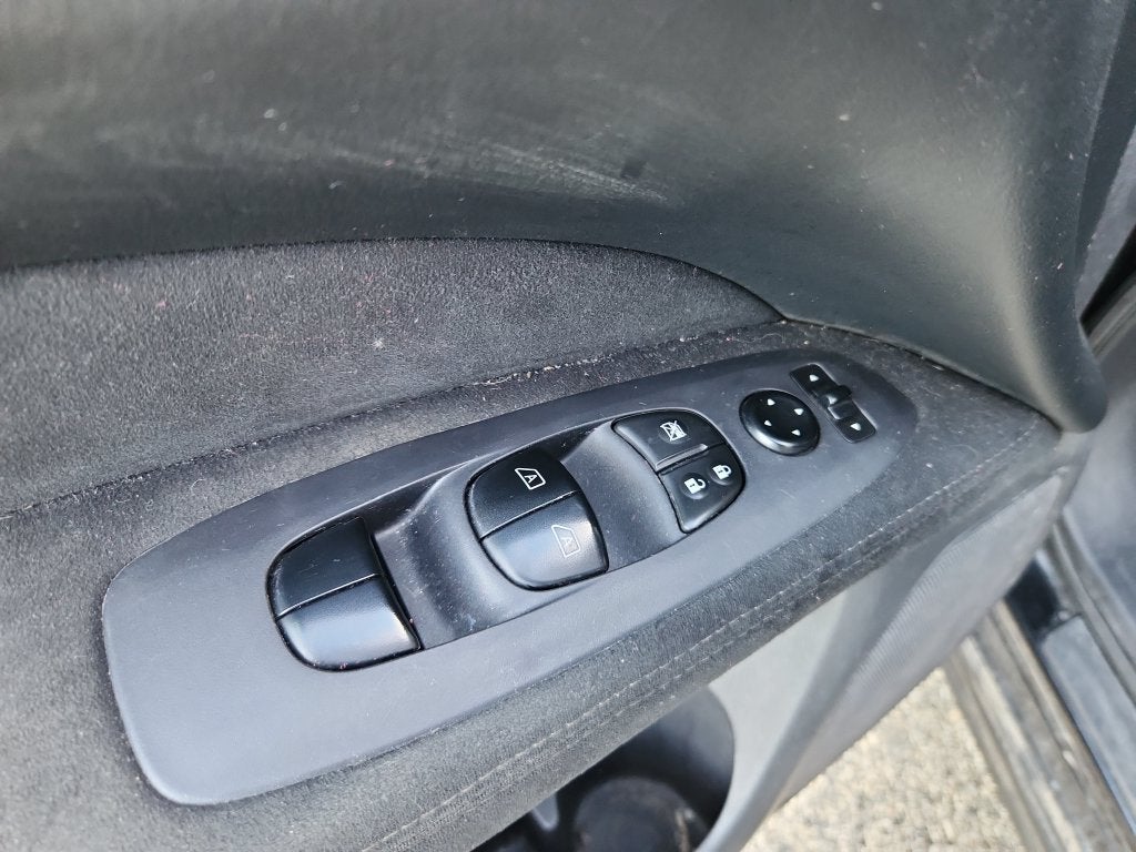 2015 Nissan Pathfinder SV