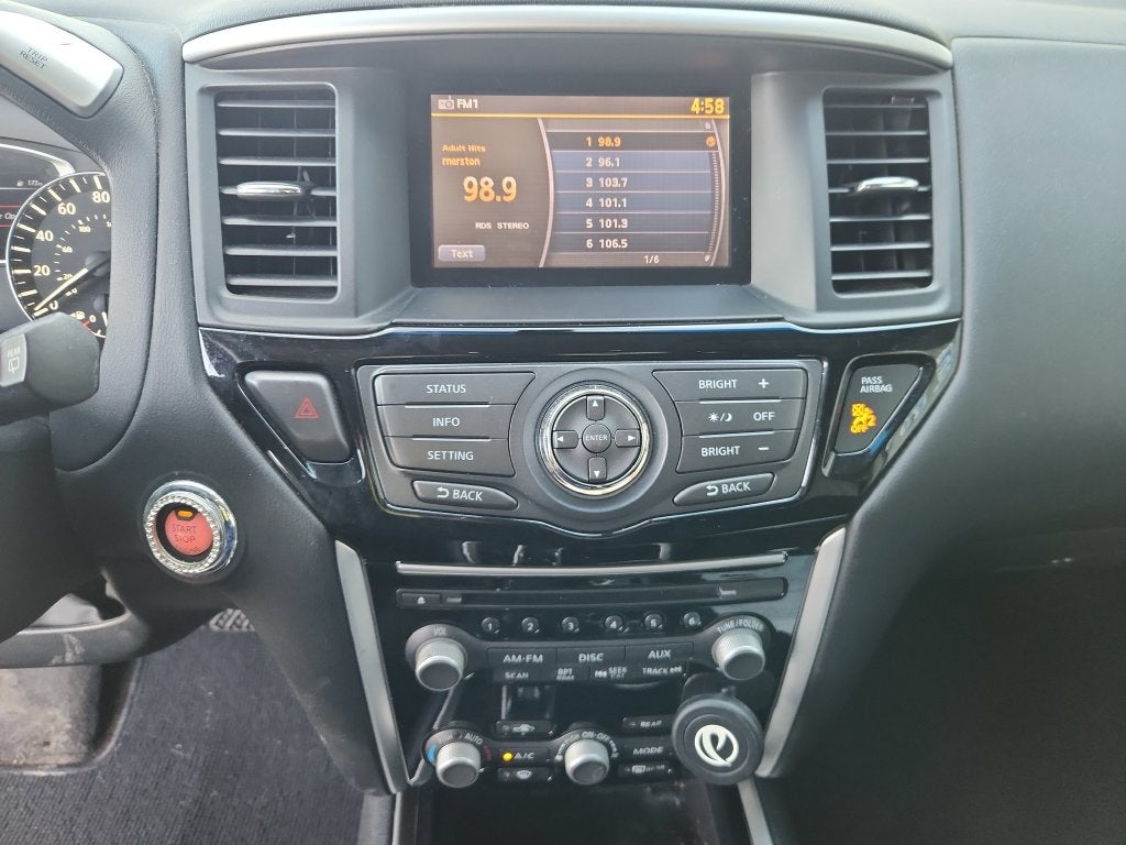 2015 Nissan Pathfinder SV