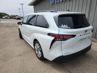 2022 Toyota Sienna XLE