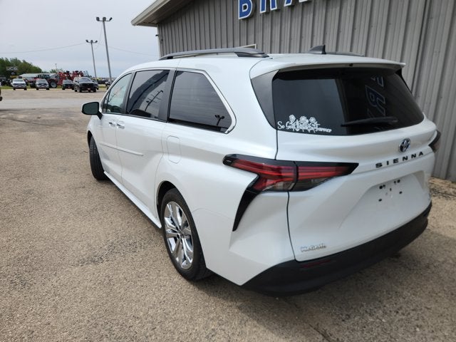 2022 Toyota Sienna XLE