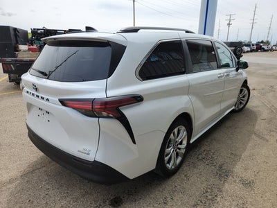 2022 Toyota Sienna XLE