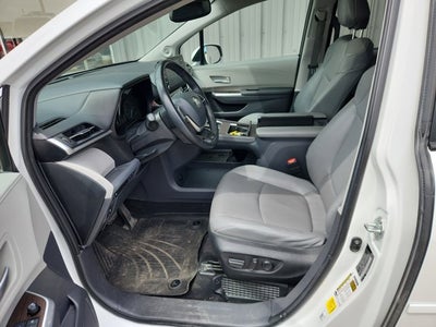 2022 Toyota Sienna XLE