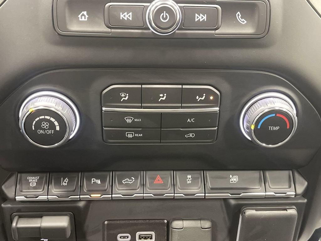 2026 Chevrolet Silverado 2500HD Custom