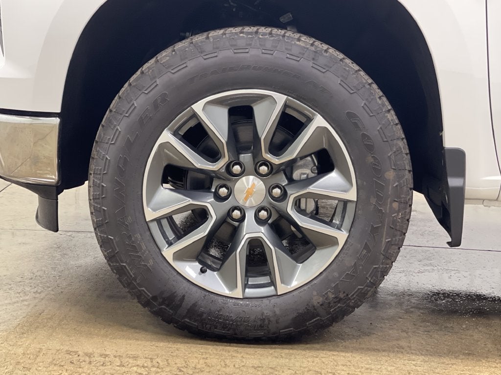 2026 Chevrolet Silverado 1500 LT LT1