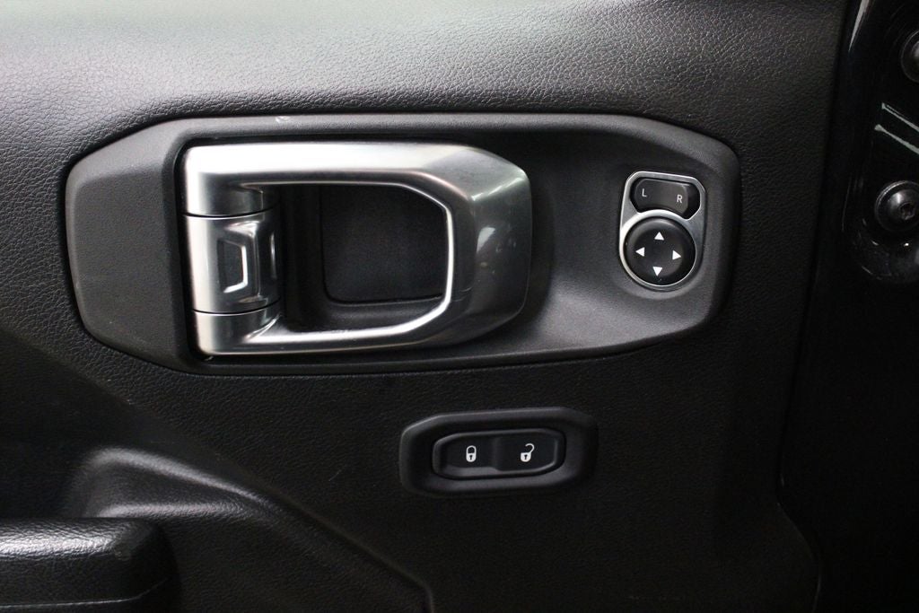 2025 Jeep Wrangler Rubicon 4X4