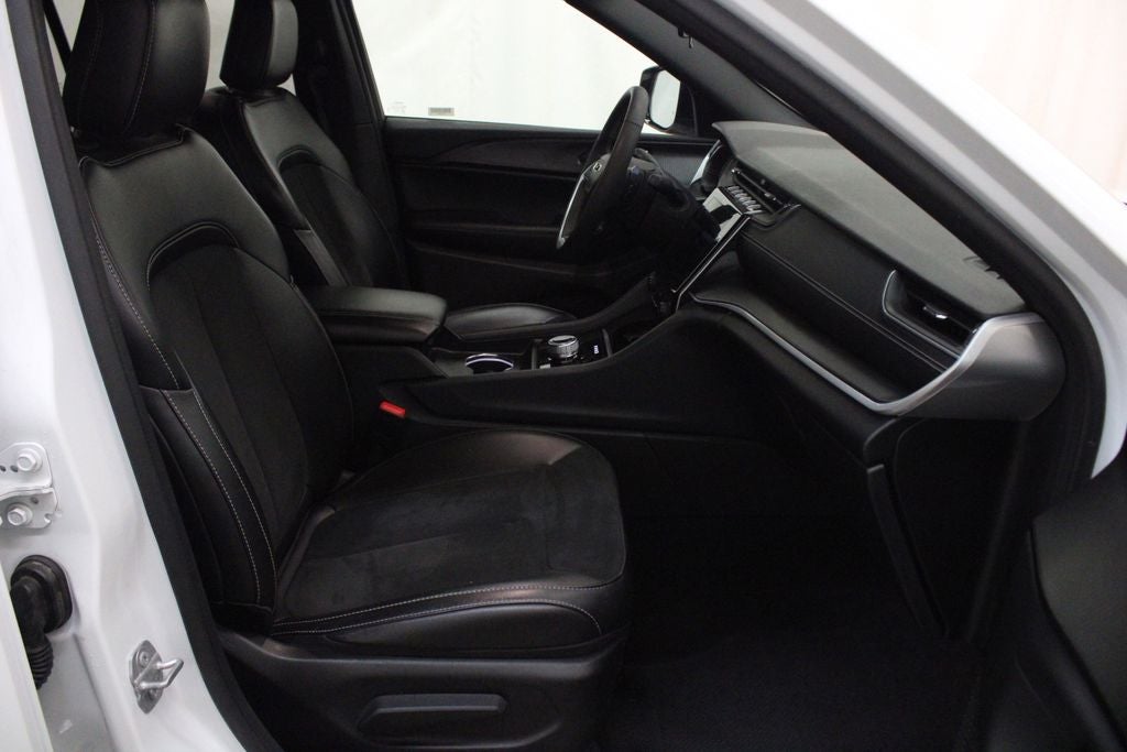 2025 Jeep Grand Cherokee Altitude 4X4