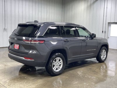 2024 Jeep Grand Cherokee Laredo 4X4