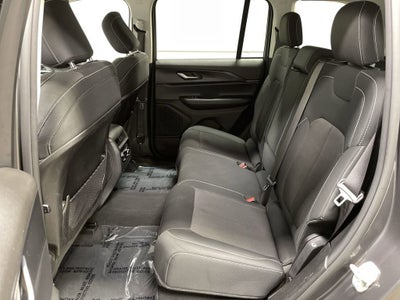 2024 Jeep Grand Cherokee Laredo 4X4