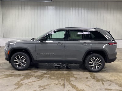 2027 Jeep Grand Cherokee Laredo X