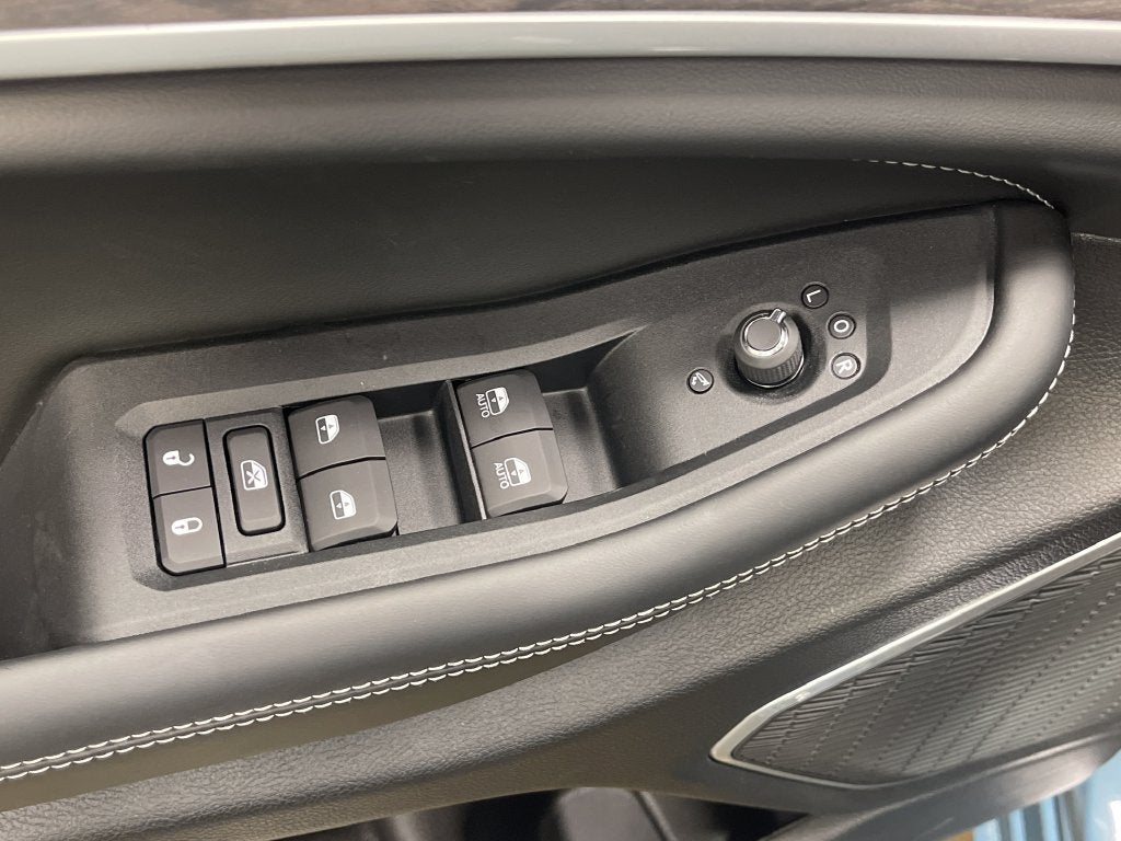 2027 Jeep Grand Cherokee Limited Reserve