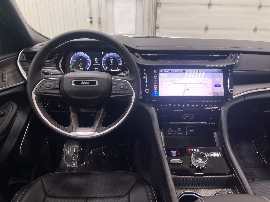 2027 Jeep Grand Cherokee Limited Reserve
