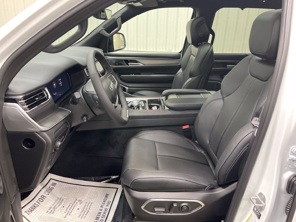 2026 Jeep Grand Wagoneer Limited Reserve