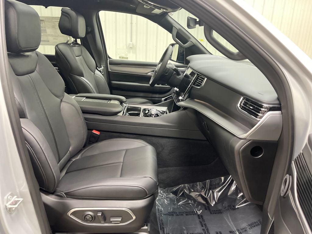 2026 Jeep Grand Wagoneer Limited Reserve